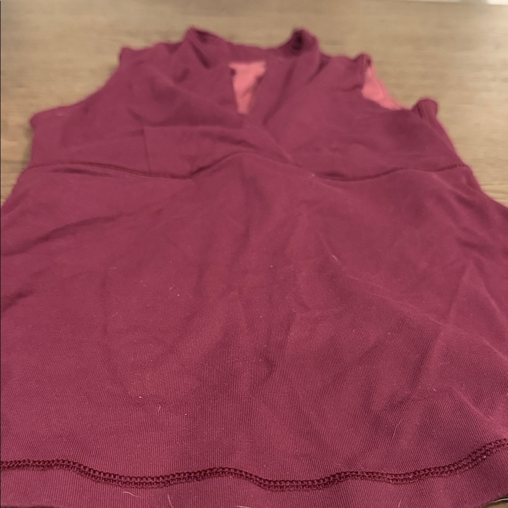 Chic Sleeveless Maroon Tank Top